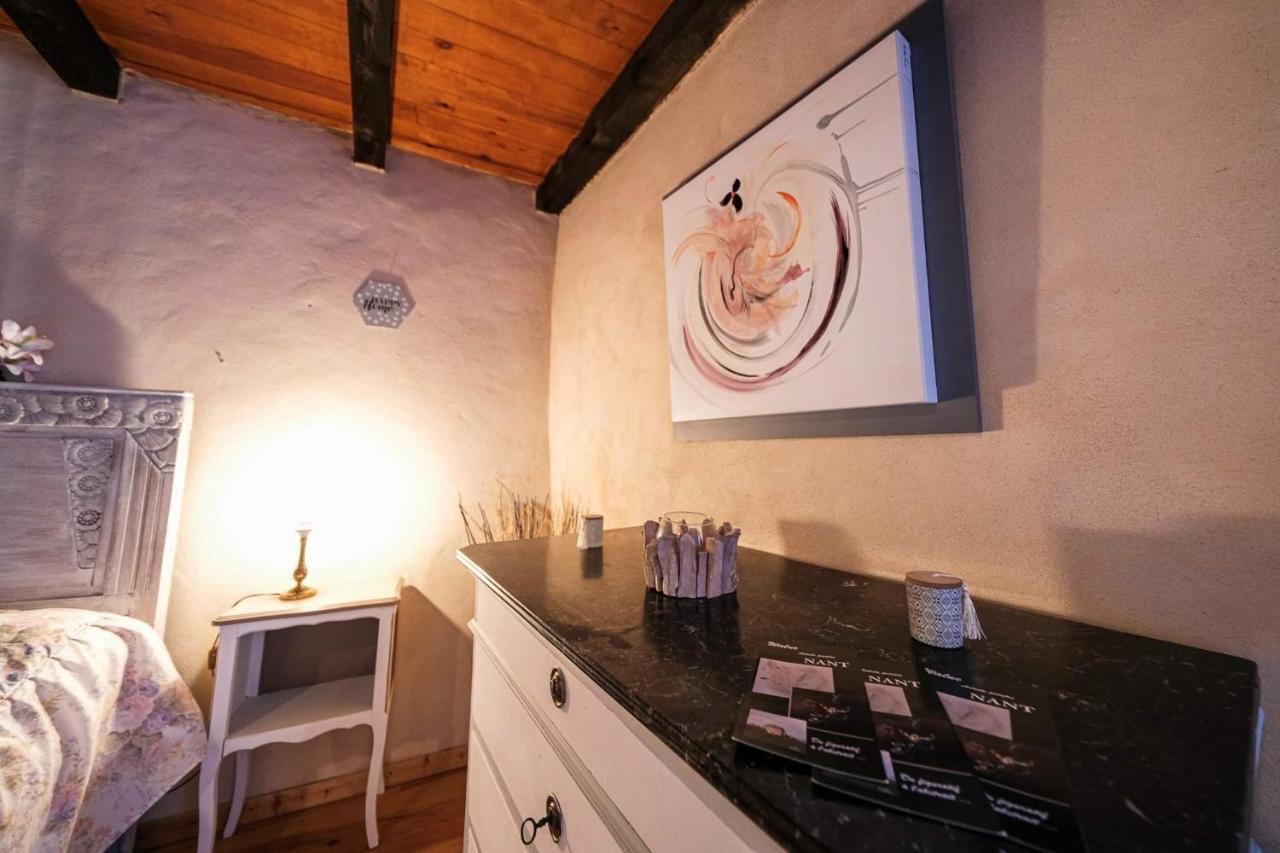 La Maison Huguetoune Nant Exterior foto